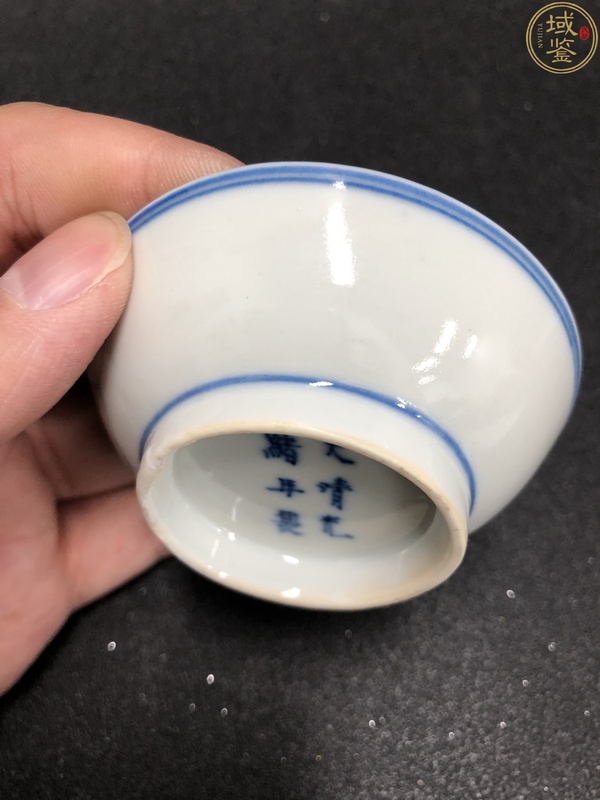古玩陶瓷一對大清光緒年製本朝官窯款青花纏枝花卉筆添拍賣,當前價格2980元