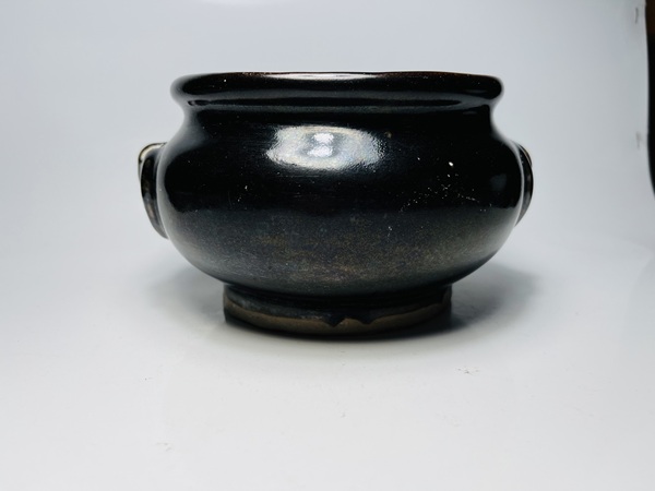 古玩陶瓷烏金釉獸耳香爐拍賣,當前價格2888元