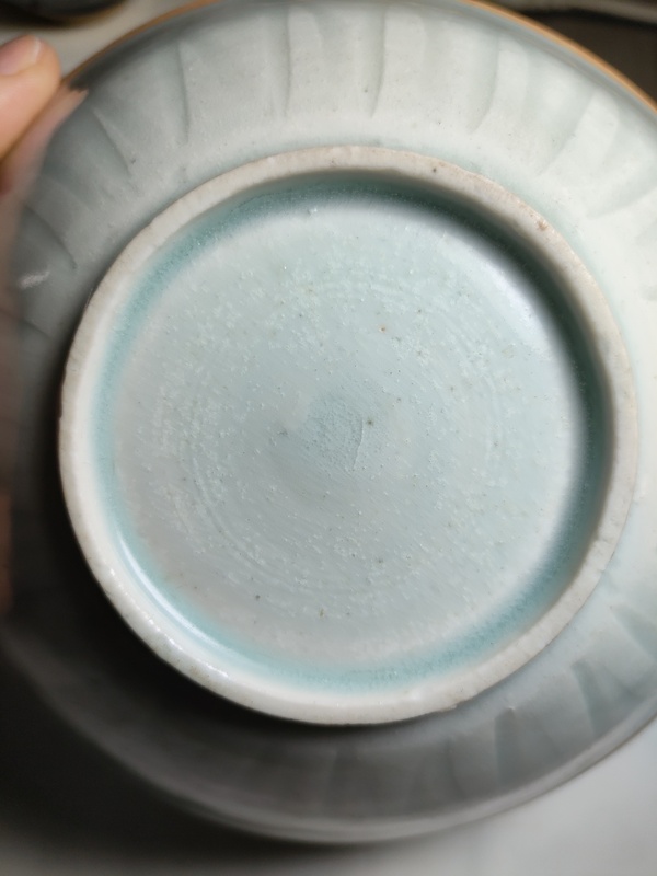 古玩陶瓷湖田窯刻仰蓮紋面包碗拍賣,當前價格2000元