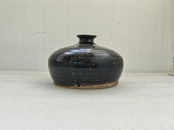 古玩陶瓷褐釉瓶拍賣,當前價格998元
