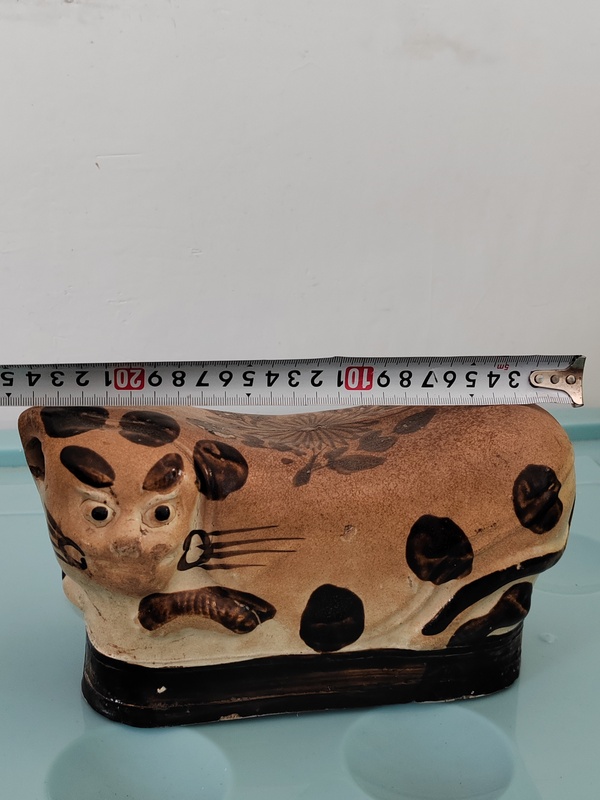 古玩陶瓷白地褐彩貓枕拍賣,當前價格1200元