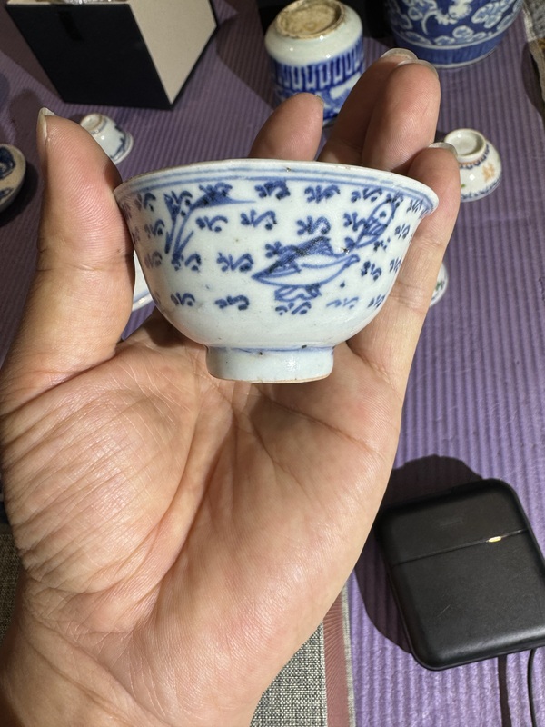 古玩陶瓷明·青花魚藻紋茶杯拍賣，當(dāng)前價(jià)格2600元