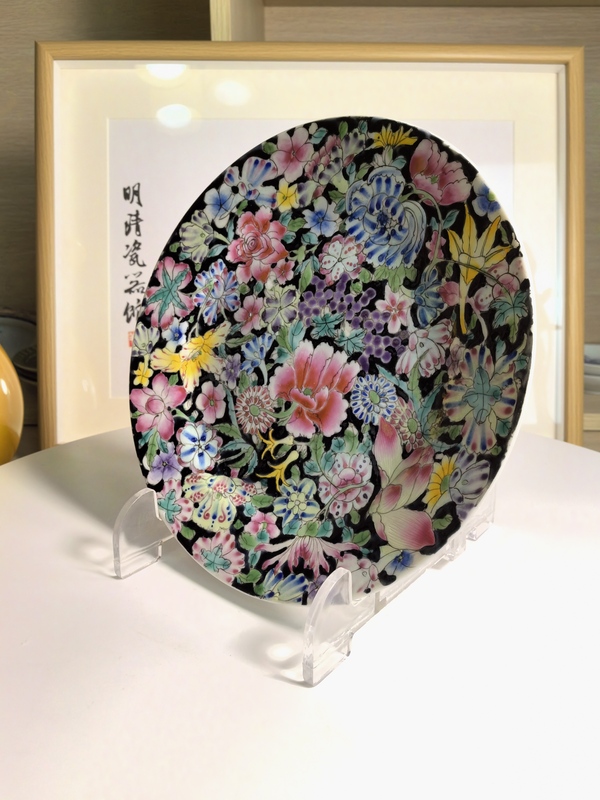 古玩陶瓷民國 極品墨地粉彩百花不落地紋折沿盤拍賣,當前價格1500元