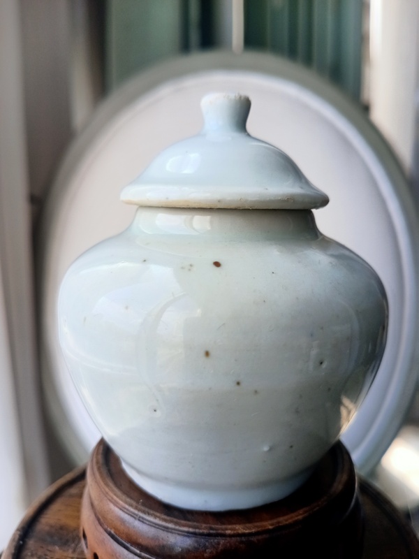 古玩陶瓷明末清初甜白釉蓋罐拍賣,當前價格2200元
