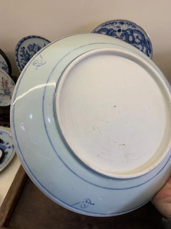 古玩陶瓷清中期 飄帶繡球獅子紋盤青花釉里紅拍賣,當前價格1980元