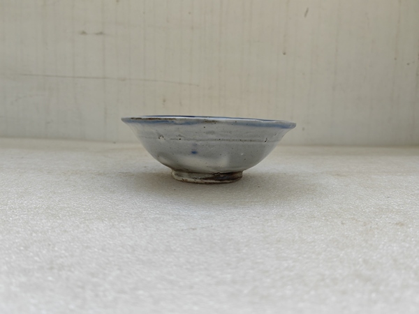 古玩陶瓷青花三魚紋茶碗拍賣,當前價格450元