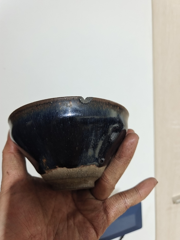 古玩陶瓷宋代建窯烏金釉藍毫束口盞拍賣,當前價格86000元