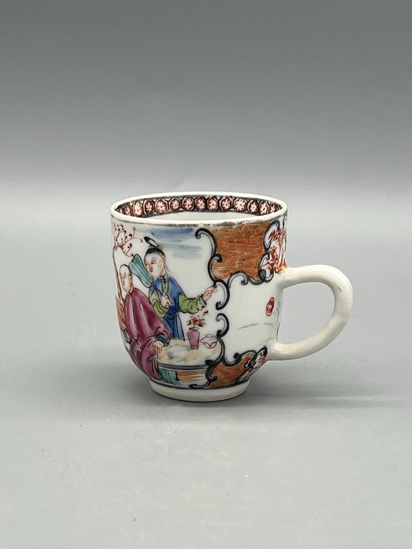 古玩陶瓷清乾隆廣彩滿大人合家歡把杯拍賣,當前價格1386元