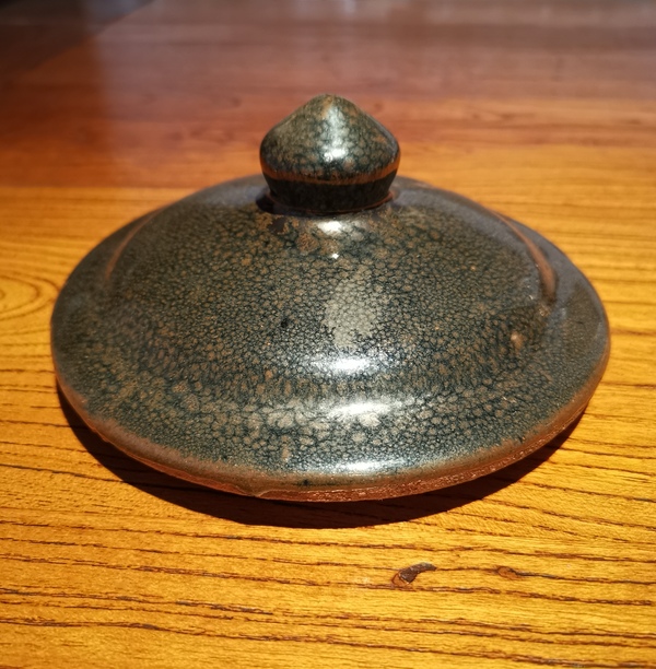 古玩轉(zhuǎn)賣明黑釉油滴將軍罐蓋拍賣,當(dāng)前價(jià)格1999元