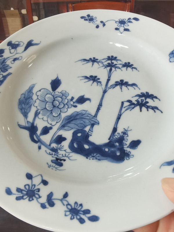 古玩陶瓷青花洞石花卉紋折沿盤拍賣,當前價格1800元