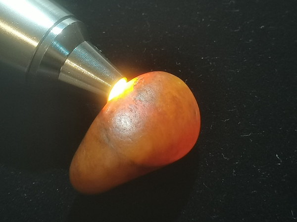 古玩玉器和田黃沁籽料原石拍賣,當前價格490元