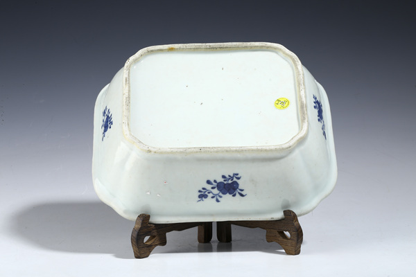【送料無料/新品】 清 古美術（域鉴古玩】清中·青花山水楼阁纹 中国 木雕山水紋蓋盆 木工、竹工芸