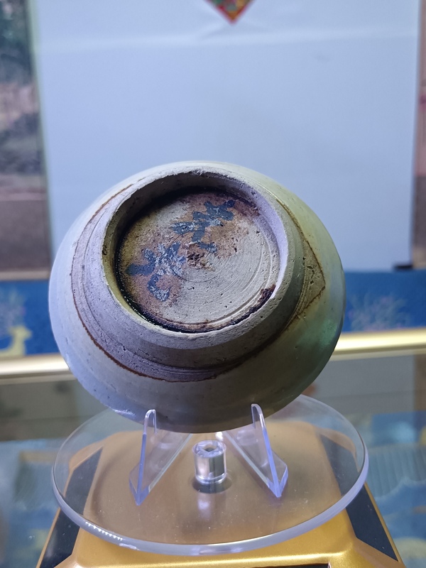 古玩陶瓷【明代】龍泉系青瓷小蝶拍賣,當前價格88元