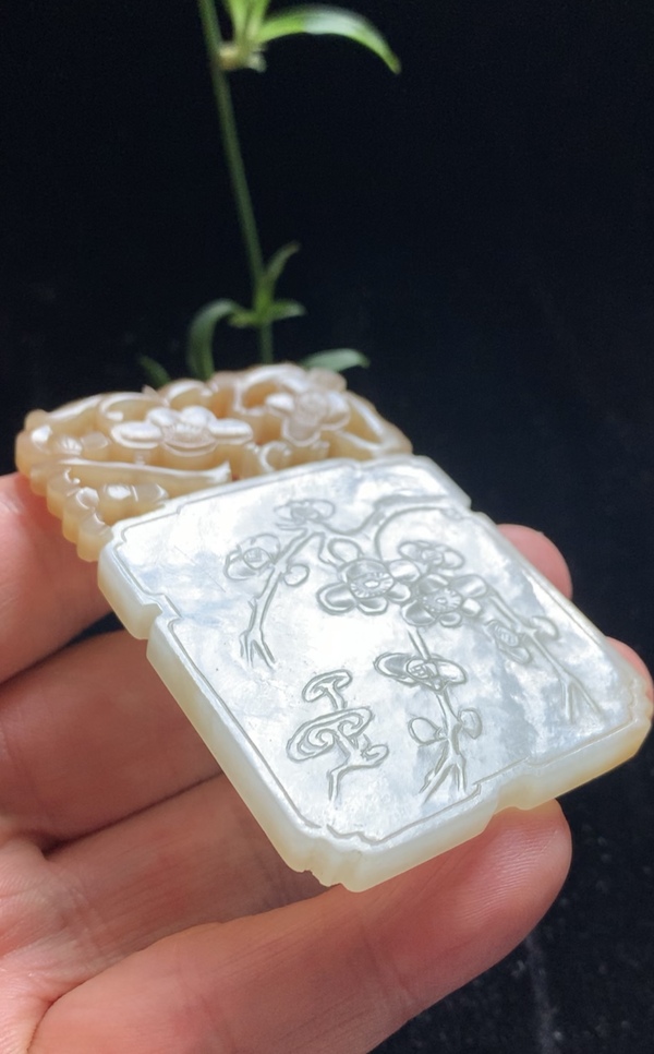 古玩玉器清中期梅花牌子拍賣,當前價格180000元