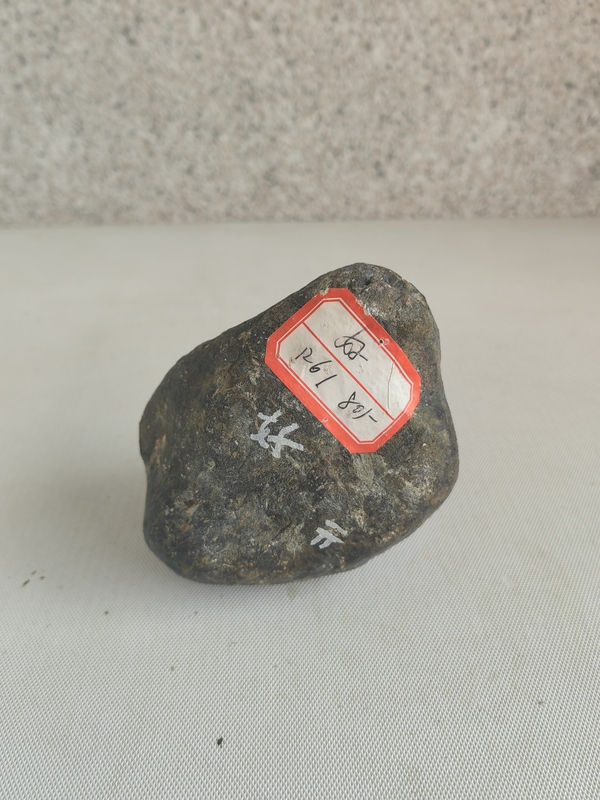 古玩玉器天然翡翠原石料拍賣,當前價格580元