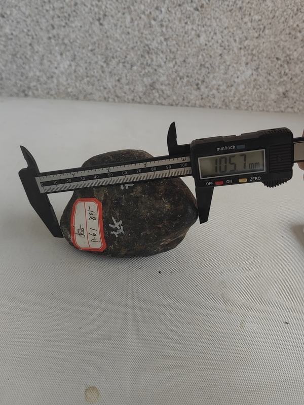 古玩玉器天然翡翠原石料拍賣,當前價格580元