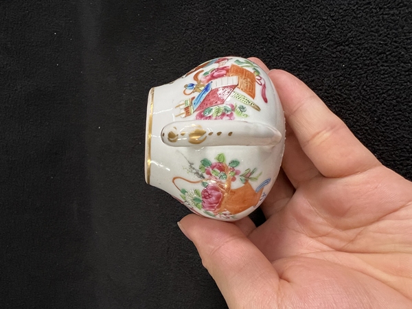古玩陶瓷道光無雙譜粉彩執(zhí)壺拍賣,當前價格2800元
