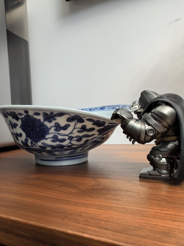 古玩陶瓷清中期青花纏枝花卉紋碗拍賣,當前價格1100元