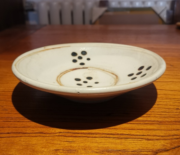 古玩陶瓷元點彩梅花大盤拍賣,當前價格1500元