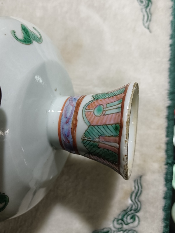 古玩陶瓷粉彩花卉紋高足盤拍賣,當(dāng)前價格1000元