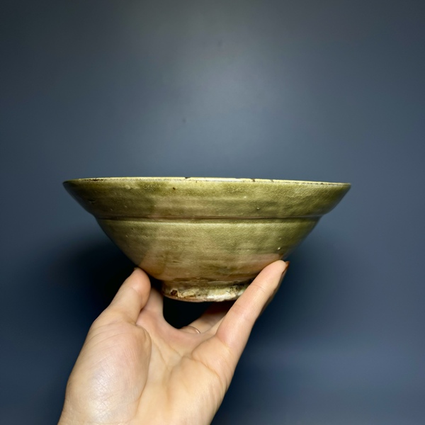 古玩陶瓷宋元?青釉折腰斗笠碗拍賣,當前價格3600元
