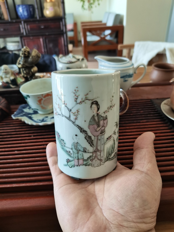 古玩轉賣粉彩桃花美女詩文筆筒拍賣，當前價格350元
