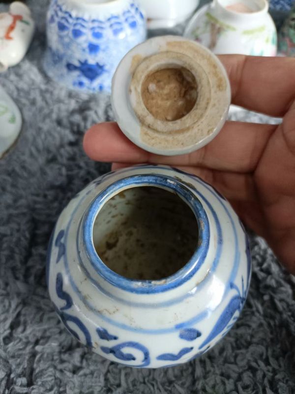 古玩陶瓷萬歷花卉紋青花罐拍賣，當前價格2888元