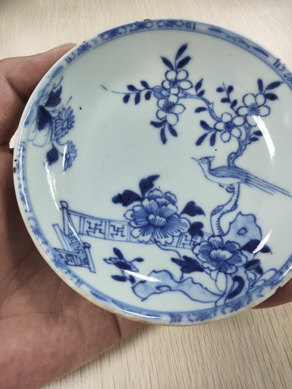 古玩轉賣花鳥紋青花盤拍賣，當前價格3000元