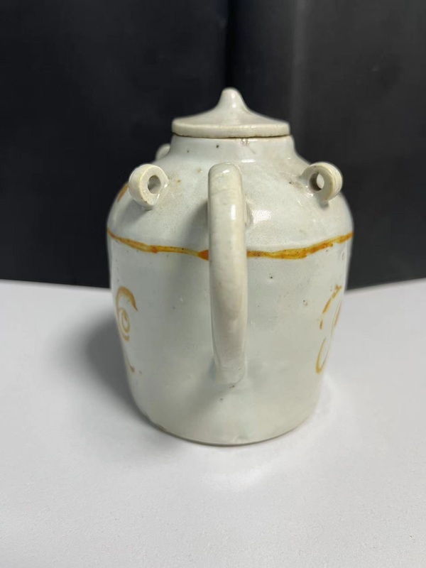 古玩陶瓷明末清初.青白釉黃彩壽字紋茶壺2800拍賣,當(dāng)前價(jià)格2800元