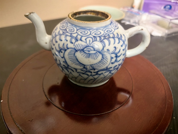 古玩陶瓷青花淡描花卉紋茶壺拍賣,當前價格500元