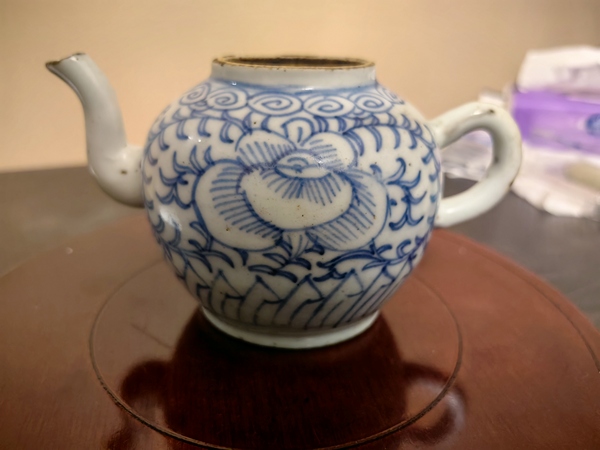 古玩陶瓷青花淡描花卉紋茶壺拍賣,當前價格500元