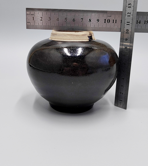 古玩陶瓷雅致的元明黑釉罐插花神器拍賣,當前價格800元