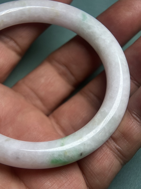古玩玉器創匯期翡翠鐲子拍賣,當前價格2800元