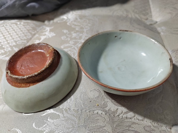 古玩陶瓷龍泉系青瓷盤拍賣,當前價格1900元