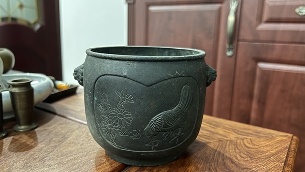 古玩雜項(xiàng)民國(guó)大明宣德年銅爐拍賣(mài),當(dāng)前價(jià)格1777元