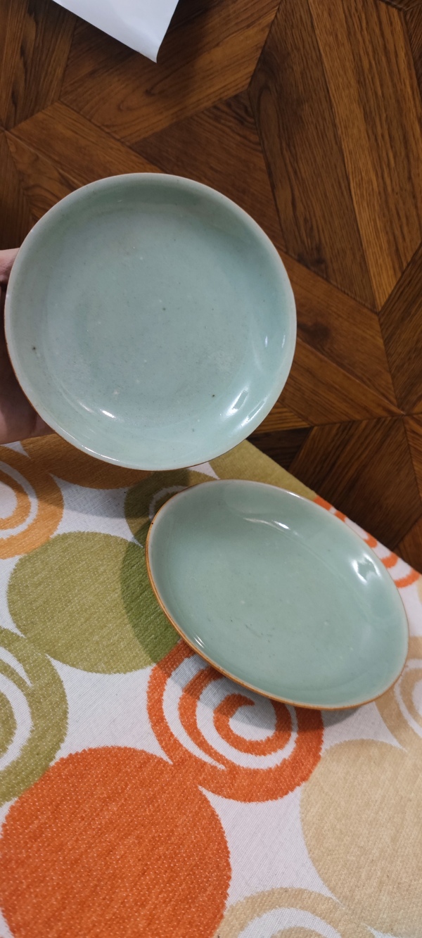 古玩陶瓷大清嘉慶年制款豆青釉大盤一對拍賣,當(dāng)前價格418元