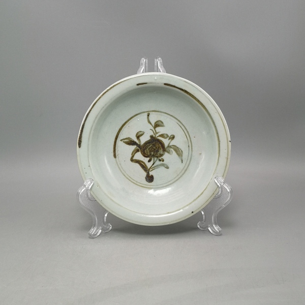 古玩轉(zhuǎn)賣明代中期三多花卉紋紋青花盤拍賣,當(dāng)前價(jià)格999元