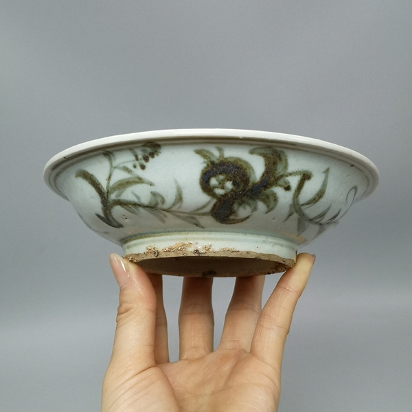 古玩陶瓷明代中期三多花卉紋紋青花盤拍賣,當前價格9800元