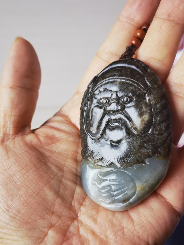 古玩玉器新疆籽料鐘馗拍賣,當(dāng)前價格1500元