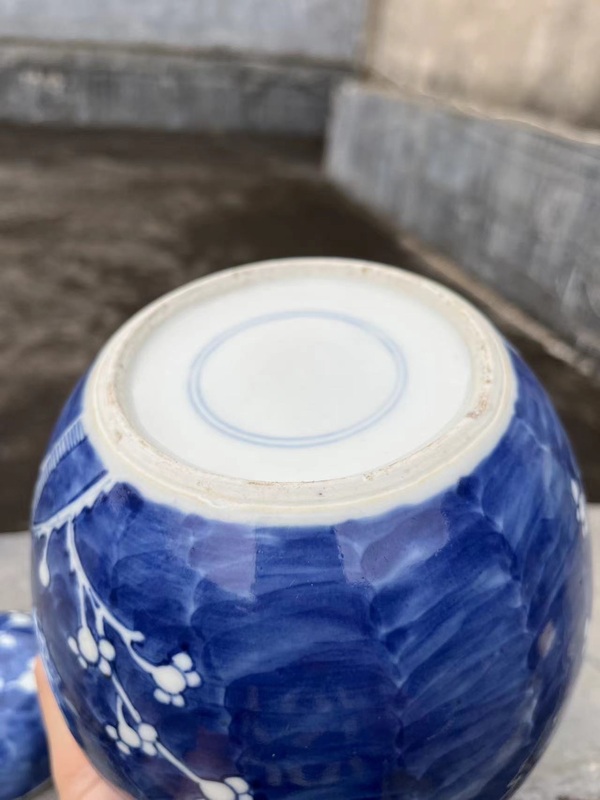 古玩陶瓷晚清青花冰梅圖蓋罐拍賣,當(dāng)前價(jià)格2888元