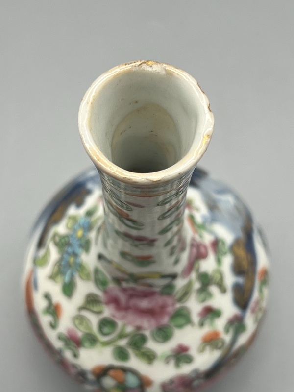 古玩陶瓷清中期青花加彩描金獅子滾繡球山水紋天球瓶拍賣,當前價格2850元