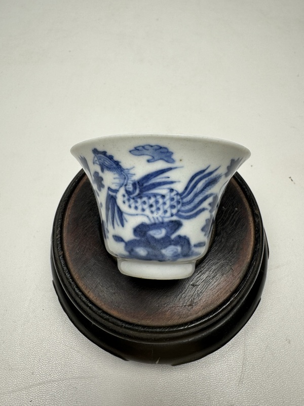 古玩陶瓷青花鳳穿牡丹圖馬蹄杯拍賣,當(dāng)前價(jià)格3600元
