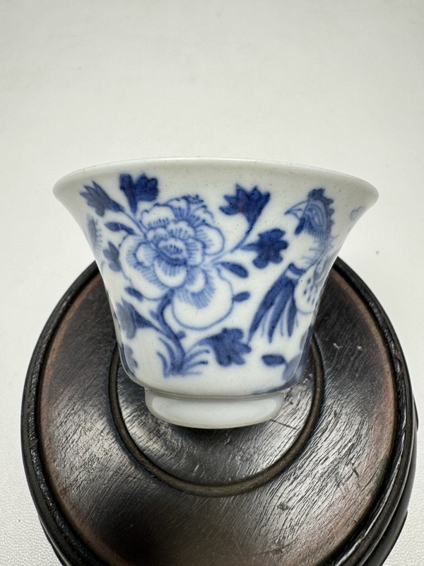 古玩陶瓷青花鳳穿牡丹圖馬蹄杯拍賣,當(dāng)前價(jià)格3600元