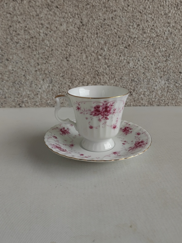 古玩陶瓷胭脂红花卉纹杯盘拍卖，当前价格480元