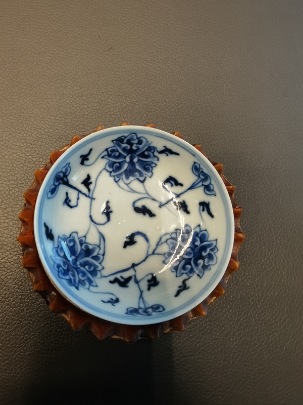 古玩陶瓷大清光緒年製官窯本朝款青花纏枝花卉紋筆舔拍賣，當前價格1680元
