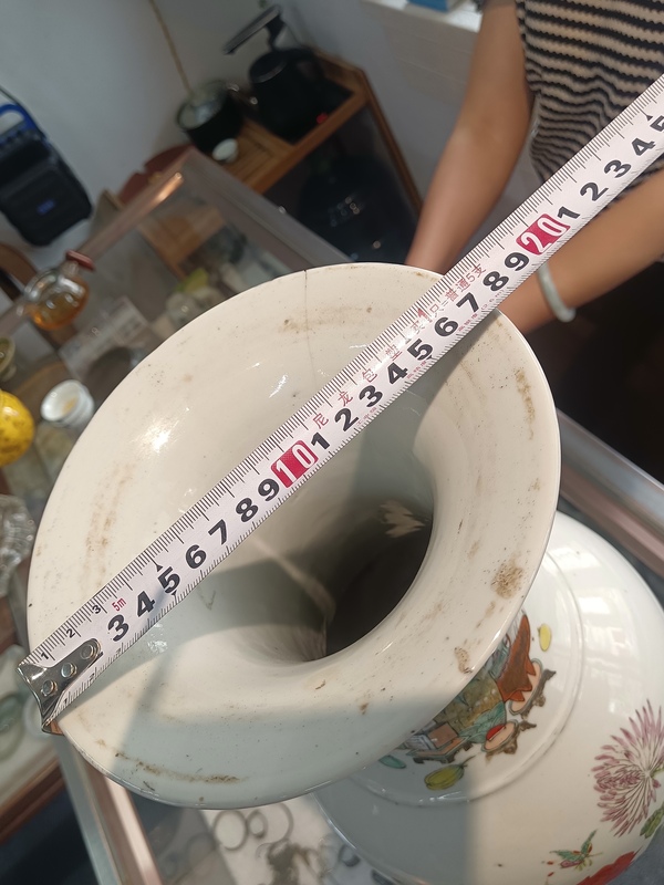 古玩陶瓷粉彩博古圖詩文撇口瓶拍賣,當前價格2600元