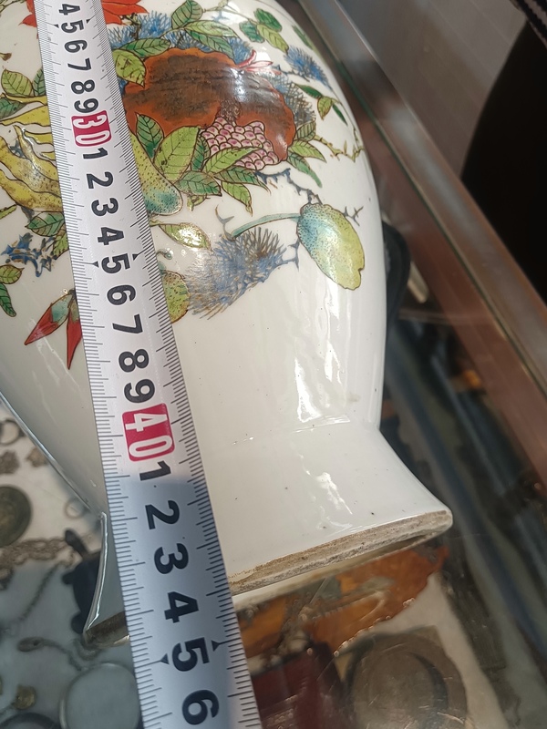 古玩陶瓷粉彩博古圖詩文撇口瓶拍賣,當前價格2600元