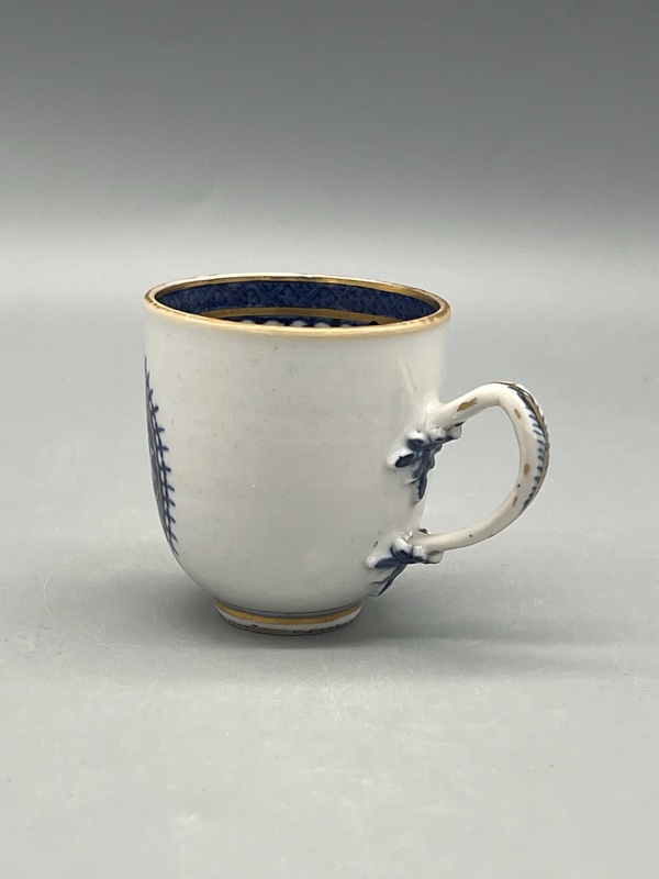 古玩陶瓷清雍正乾隆青花徽章瓷把杯拍賣,當前價格990元