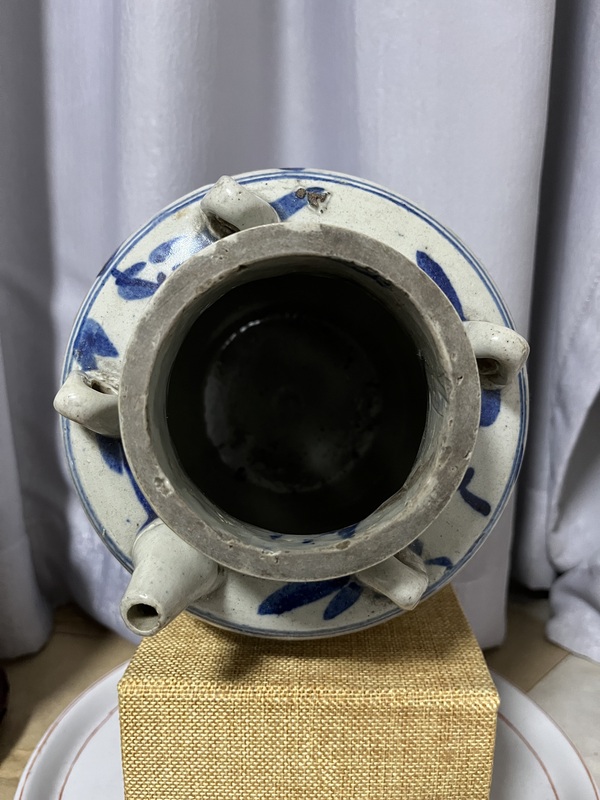 古玩陶瓷清中期花卉紋青花四系壺拍賣,當前價格1200元