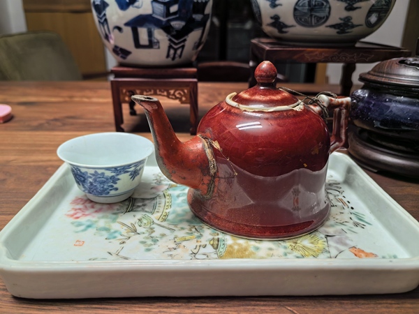 古玩陶瓷晚清民國郎紅釉茶壺拍賣,當前價格2800元